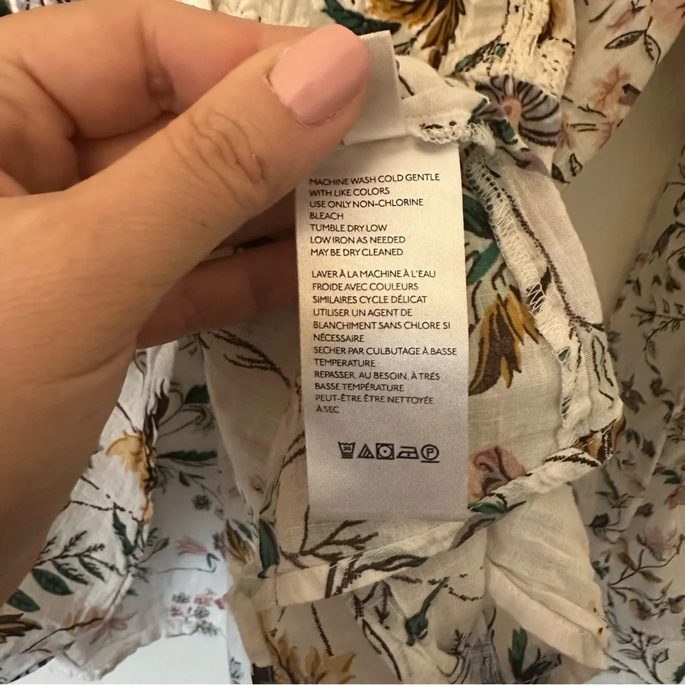 ⭐️ Anthropologie Floral Blouse in Cream and Multicolor - Picture 6 of 8